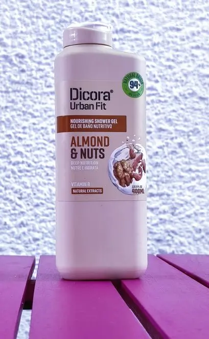 Dicora Urban Fit – Gel de Baño Nutritivo Almendra & Nueces