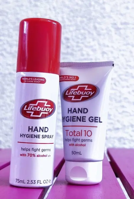 Lifebuoy – Gel Higiénico de Manos Total 10 & Lifebuoy – Spray Higiénico de Manos Total 10