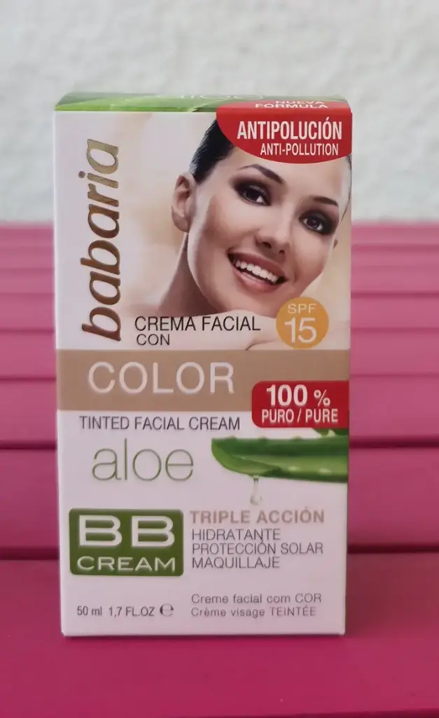 Babaria – Crema Facial con Color BB SPF 15