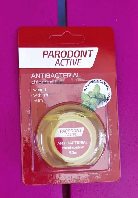 Parodont Active – Hilo Dental Antibacterial con Menta